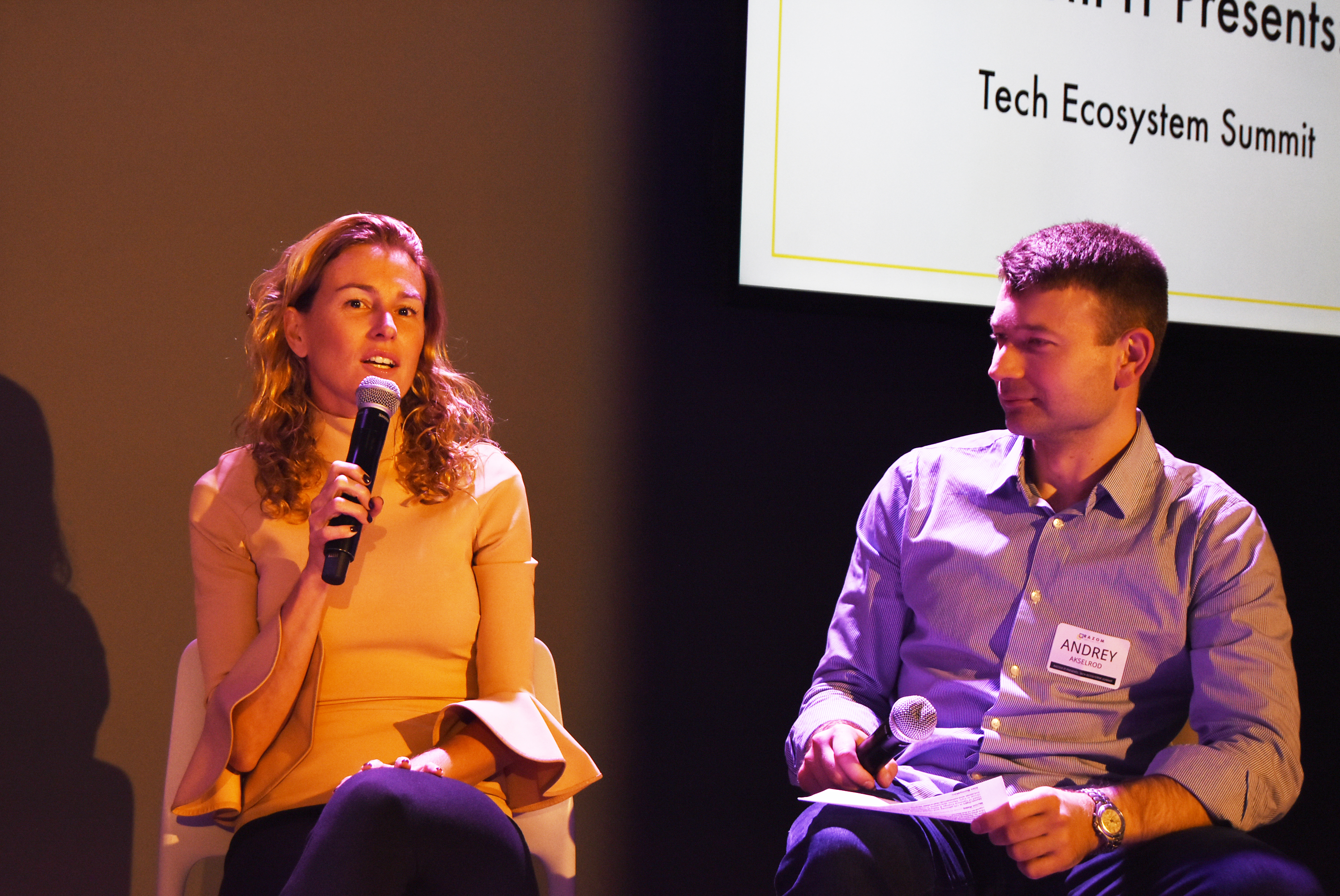 Eveline Buchatskiy on the "How to actually Invest in Ukraine" panel moderated by Andrey Akselrod, CTO of Smartling. 