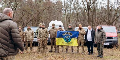  Фонд «RAZOM» передав 500 авто для медичних підрозділів ЗСУ